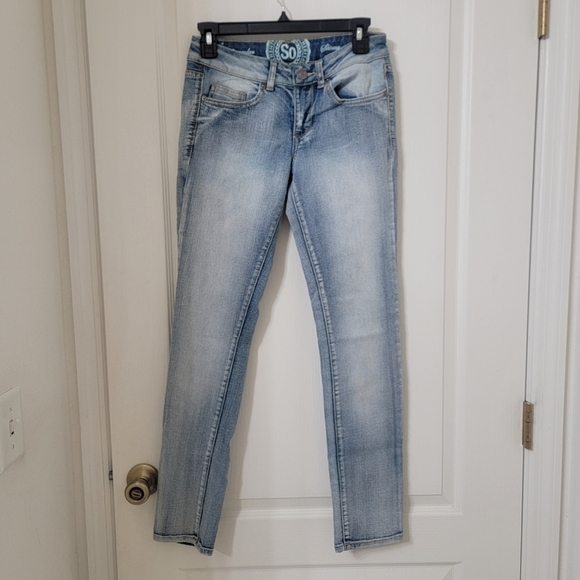 SO Size Juniors 3 Regular, Skinny Denim Blue Jeans, Stretchy.  Gently Used - Picture 1 of 13